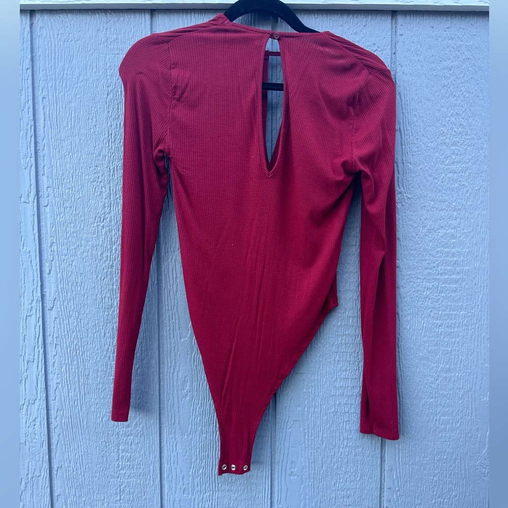 Topshop Ribbed Keyhole Bodysuit - Picture 3 of 3